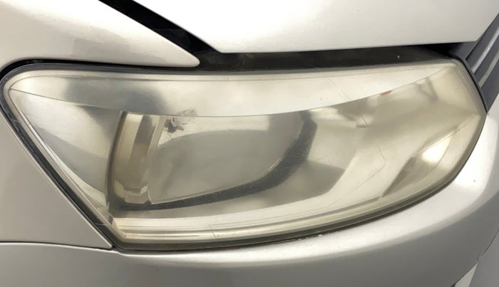 2011 Volkswagen Vento HIGHLINE 1.6 MPI, Petrol, Manual, 98,549 km, Right headlight - Faded