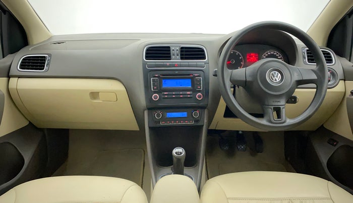 2011 Volkswagen Vento HIGHLINE 1.6 MPI, Petrol, Manual, 98,511 km, Dashboard