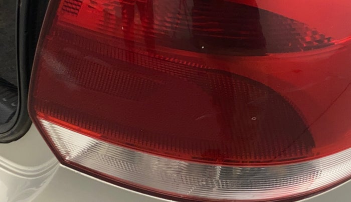 2011 Volkswagen Vento HIGHLINE 1.6 MPI, Petrol, Manual, 98,549 km, Right tail light - Minor scratches