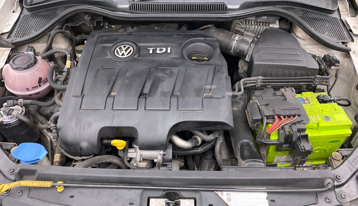 2018 Volkswagen Vento HIGHLINE 1.5 AT, Diesel, Automatic, 1,07,492 km, Open Bonet