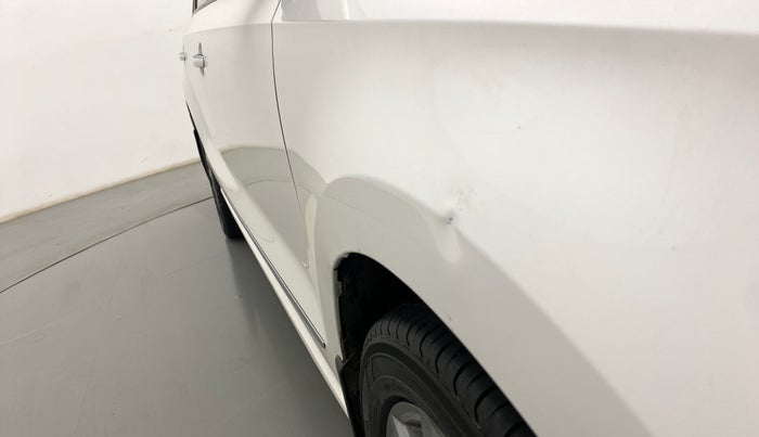 2018 Volkswagen Vento HIGHLINE 1.5 AT, Diesel, Automatic, 1,07,492 km, Right fender - Slightly dented