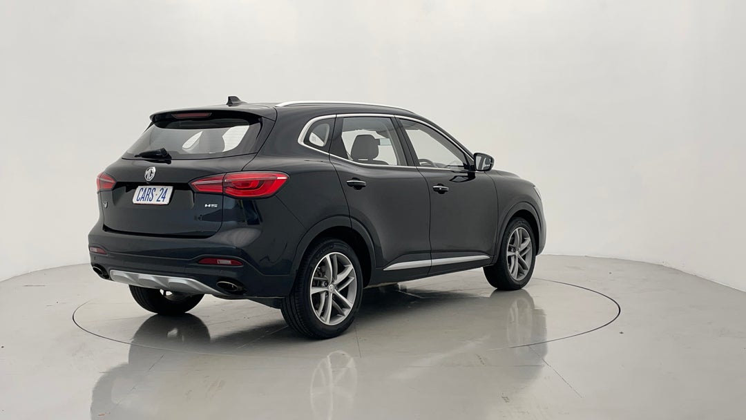 Right Back Diagonal (45- Degree) View