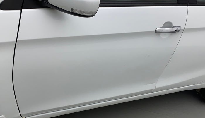 2017 Maruti Ciaz ZETA 1.4  MT PETROL, Petrol, Manual, 1,20,607 km, Front passenger door - Paint has faded