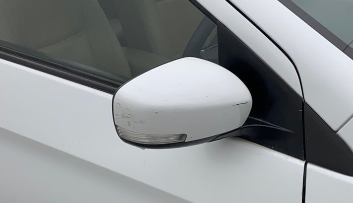 2017 Maruti Ciaz ZETA 1.4  MT PETROL, Petrol, Manual, 1,20,607 km, Right rear-view mirror - Minor scratches