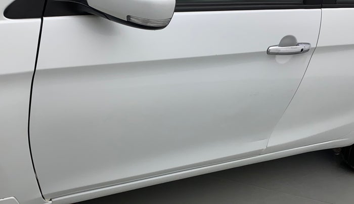 2017 Maruti Ciaz ZETA 1.4  MT PETROL, Petrol, Manual, 1,20,607 km, Front passenger door - Minor scratches
