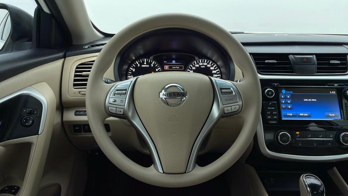 NISSAN ALTIMA-Steering Wheel Close-up