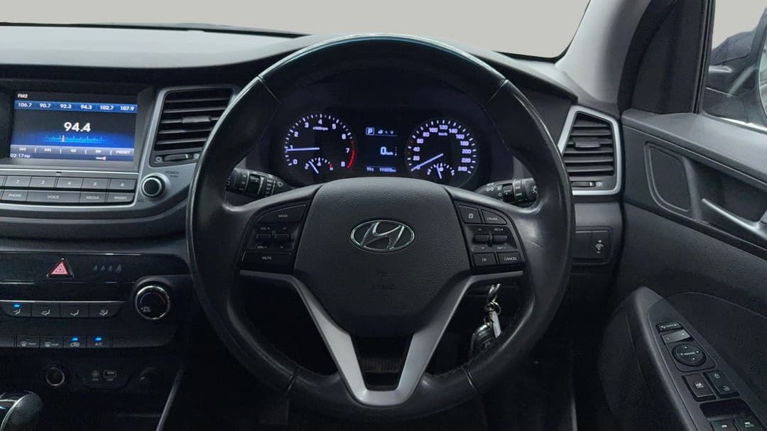 2017 Hyundai Tucson Active X (FWD), Automatic, 111373 km, Steering Wheel Close-up
