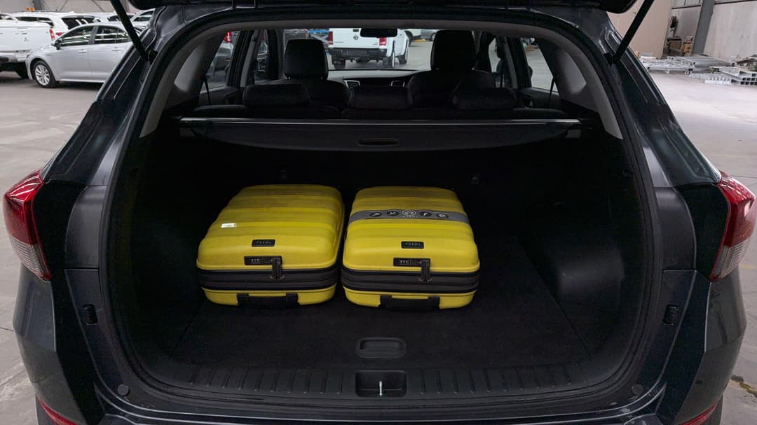 2017 Hyundai Tucson Active X (FWD), Automatic, 111373 km, Boot Inside View with Luggage