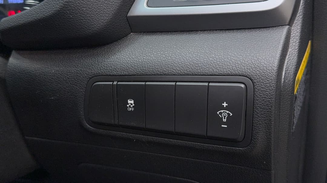 2017 Hyundai Tucson Active X (FWD), Automatic, 111373 km, Utility Switches/Buttons