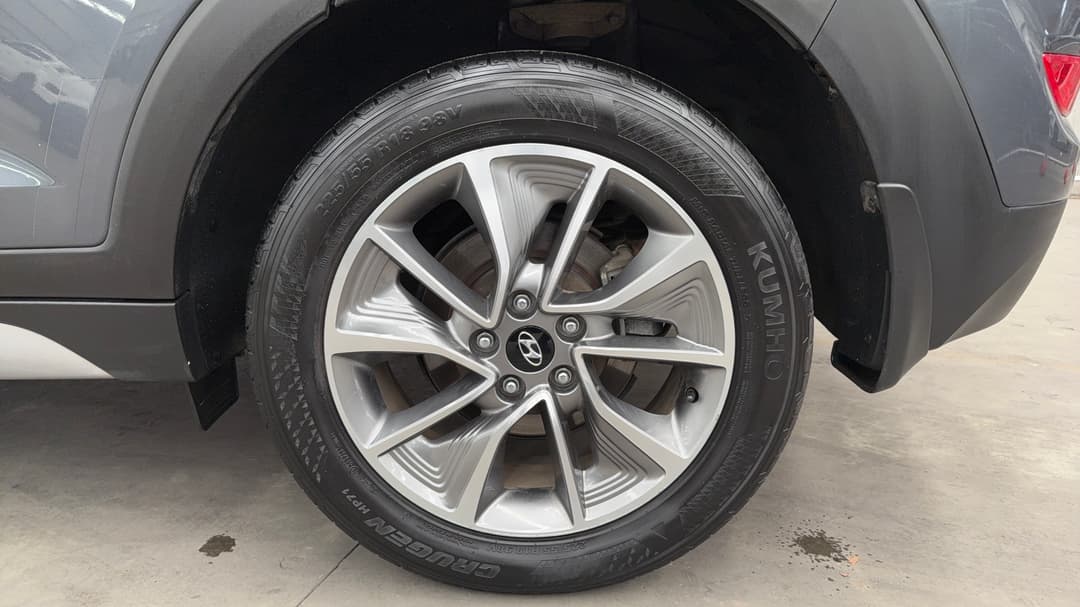 2017 Hyundai Tucson Active X (FWD), Automatic, 111373 km, Left Rear Wheel