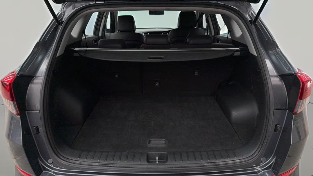 2017 Hyundai Tucson Active X (FWD), Automatic, 111373 km, Boot Inside View