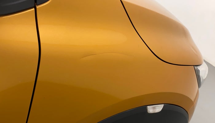 2020 Renault TRIBER RXT, Petrol, Manual, 35,186 km, Right fender - Slightly dented