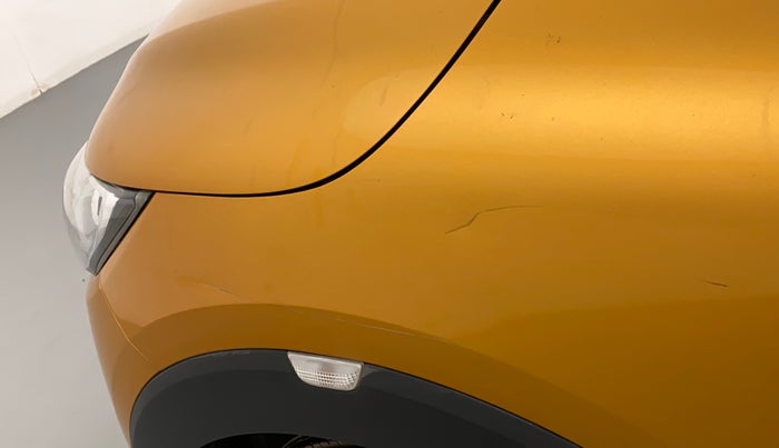 2020 Renault TRIBER RXT, Petrol, Manual, 35,186 km, Left fender - Slightly dented