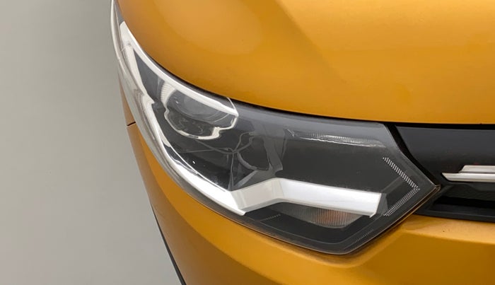 2020 Renault TRIBER RXT, Petrol, Manual, 35,186 km, Right headlight - Minor scratches