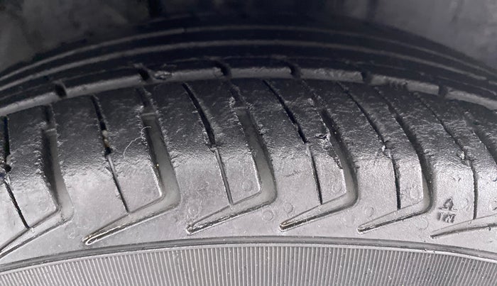 2019 Datsun Redi Go A, Petrol, Manual, 66,542 km, Left Front Tyre Tread