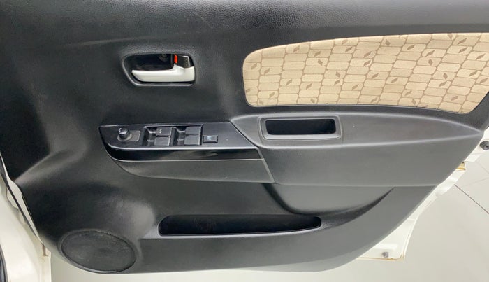 2018 Maruti Wagon R 1.0 VXI AMT, Petrol, Automatic, 33,011 km, Driver Side Door Panels Control