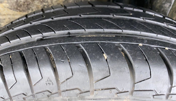 2015 Maruti Ritz VDI, Diesel, Manual, 60,623 km, Left Rear Tyre Tread