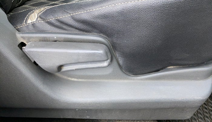2015 Maruti Ritz VDI, Diesel, Manual, 60,623 km, Driver Side Adjustment Panel