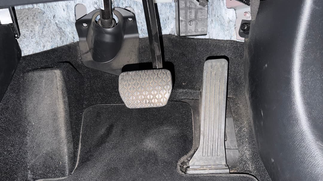 2017 Mazda CX-3 Maxx (FWD), Automatic, 96912 km, Pedals and Footmat