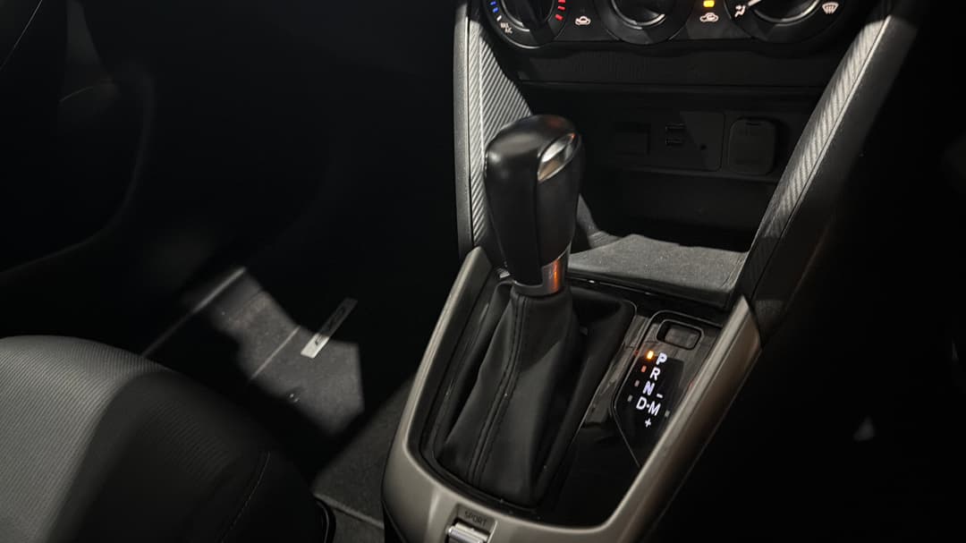 2017 Mazda CX-3 Maxx (FWD), Automatic, 96912 km, Gear Lever 