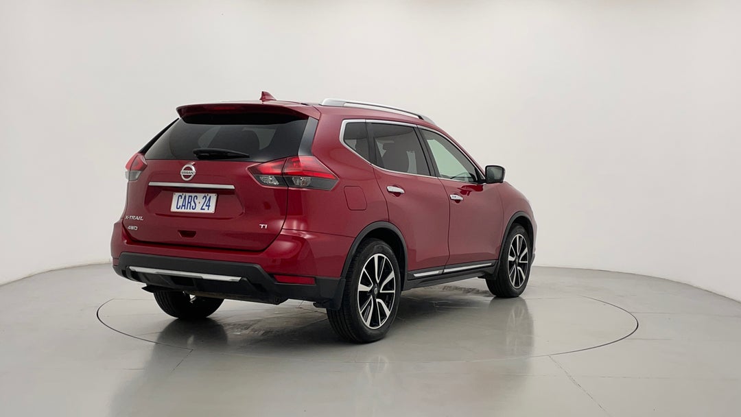 Right Back Diagonal (45- Degree) View