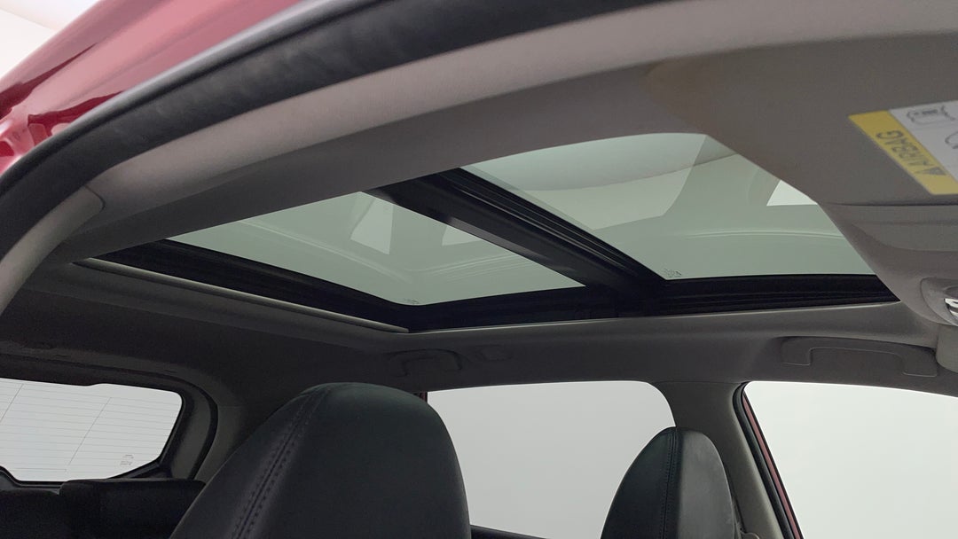 Interior Sunroof/Moonroof