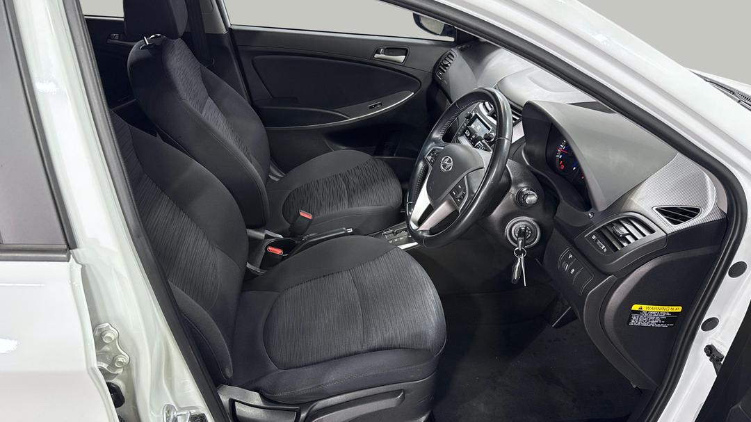 2018 Hyundai Accent Sport, Automatic, 80849 km, Right Side Front Door Cabin View