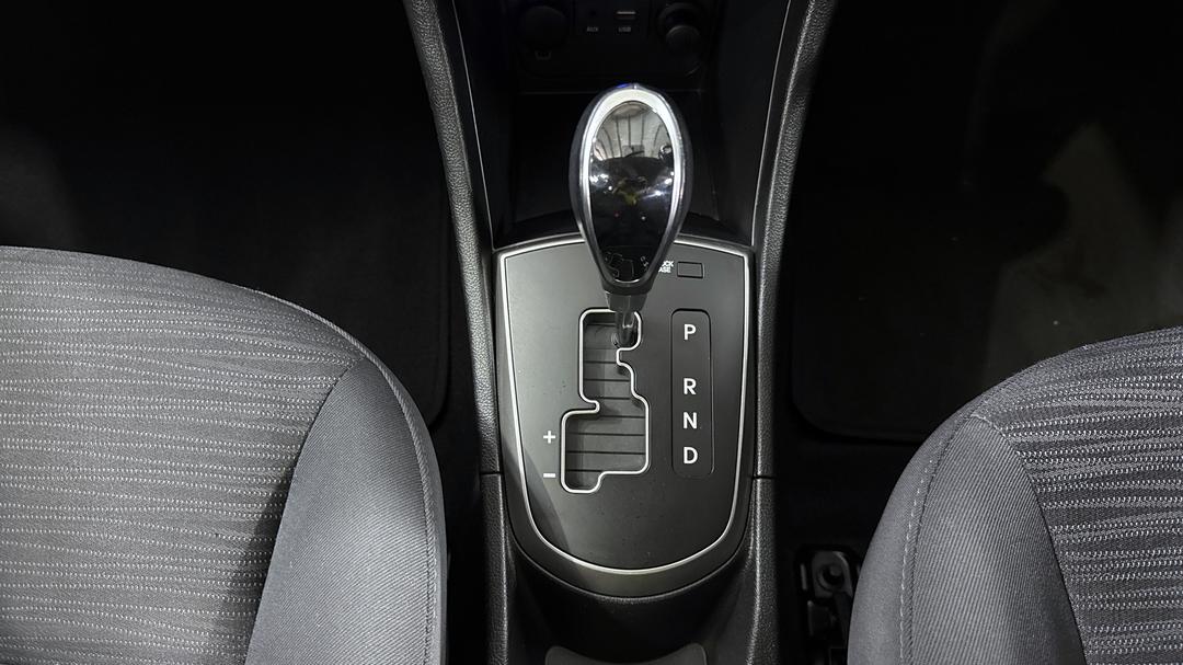 2018 Hyundai Accent Sport, Automatic, 80849 km, Gear Lever 