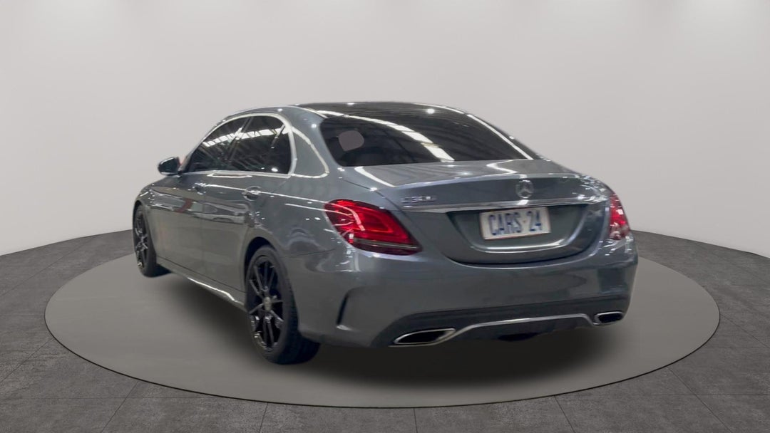 Left Back Diagonal (45- Degree) View