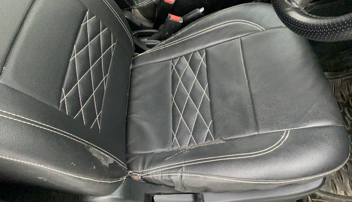 2013 Maruti Wagon R 1.0 VXI, Petrol, Manual, 77,151 km, Driver seat - Cover slightly torn