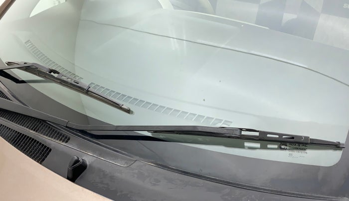 2012 Maruti Zen Estilo LXI, Petrol, Manual, 15,432 km, Front windshield - Wiper blade not fixed properly