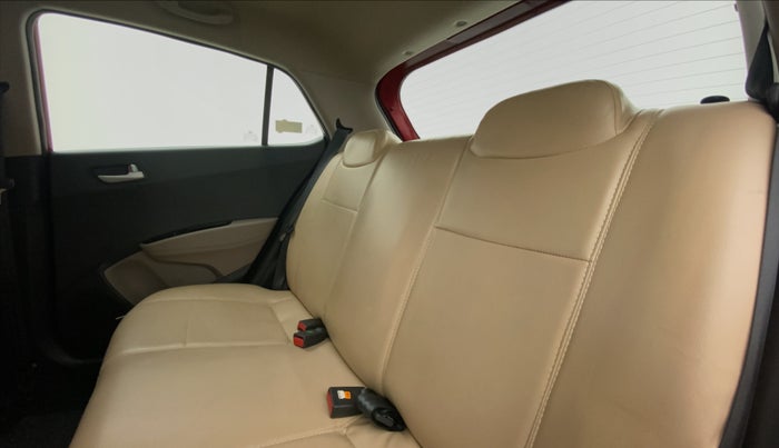 2017 Hyundai Grand i10 SPORTZ 1.2 KAPPA VTVT, Petrol, Manual, 20,728 km, Right Side Rear Door Cabin