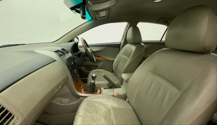 2010 Toyota Corolla Altis G PETROL, Petrol, Manual, 50,914 km, Right Side Front Door Cabin