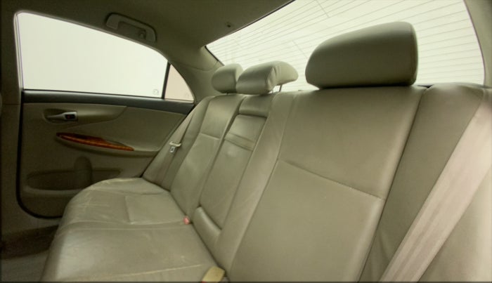2010 Toyota Corolla Altis G PETROL, Petrol, Manual, 50,914 km, Right Side Rear Door Cabin