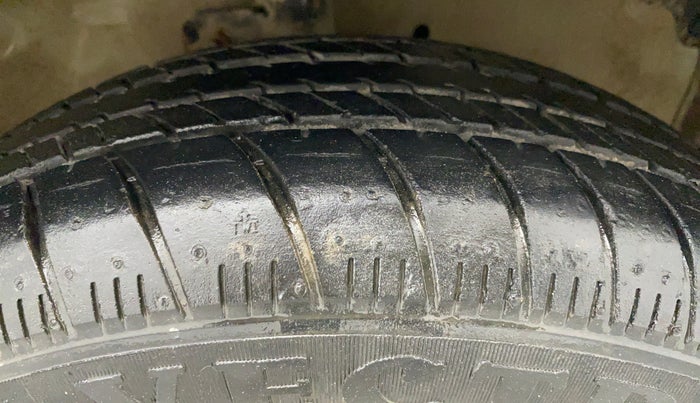 2018 Maruti Celerio ZXI, Petrol, Manual, 19,717 km, Right Front Tyre Tread