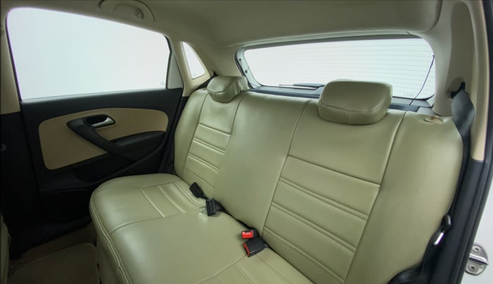 2016 Volkswagen Polo HIGHLINE1.5L DIESEL, Diesel, Manual, 75,179 km, Right Side Rear Door Cabin