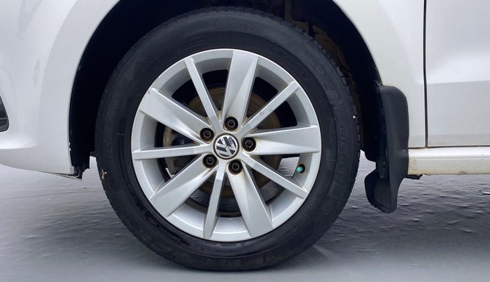 2016 Volkswagen Polo HIGHLINE1.5L DIESEL, Diesel, Manual, 75,179 km, Left Front Wheel