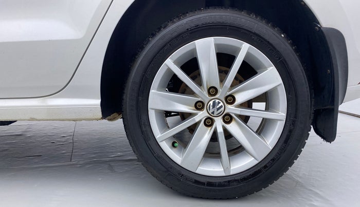 2016 Volkswagen Polo HIGHLINE1.5L DIESEL, Diesel, Manual, 75,179 km, Left Rear Wheel