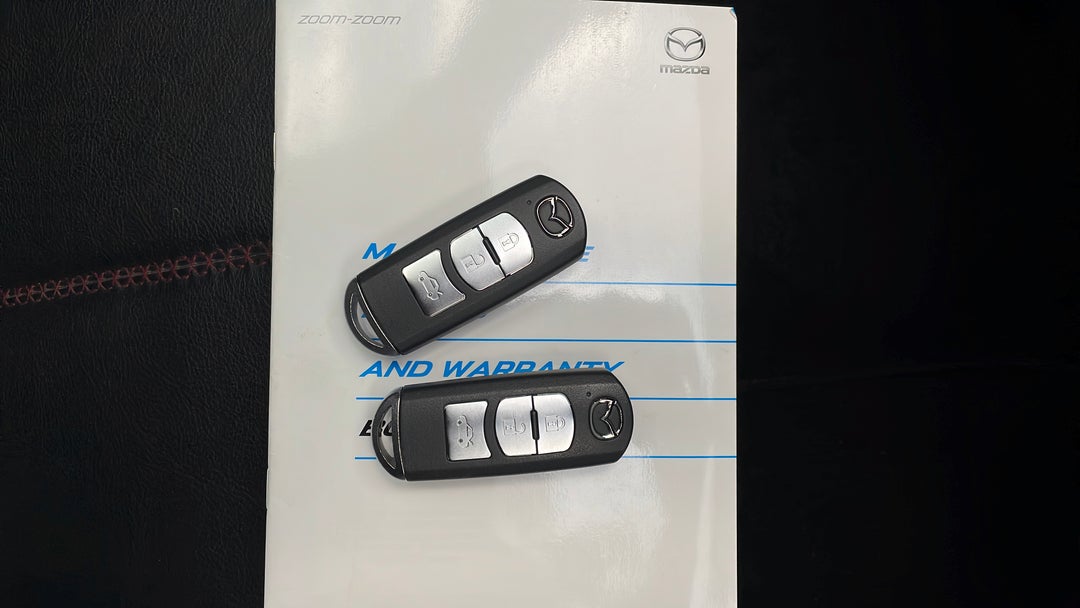 2016 Mazda MX-5 Roadster Gt, Automatic, 28685 km, Key Close-up