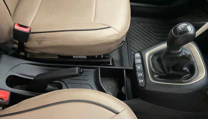 2018 Hyundai NEW SANTRO SPORTZ 1.1, Petrol, Manual, 25,958 km, Gear Lever