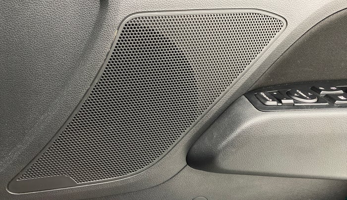 2017 Hyundai New Elantra 2.0 SX AT PETROL, Petrol, Automatic, 36,647 km, Speaker