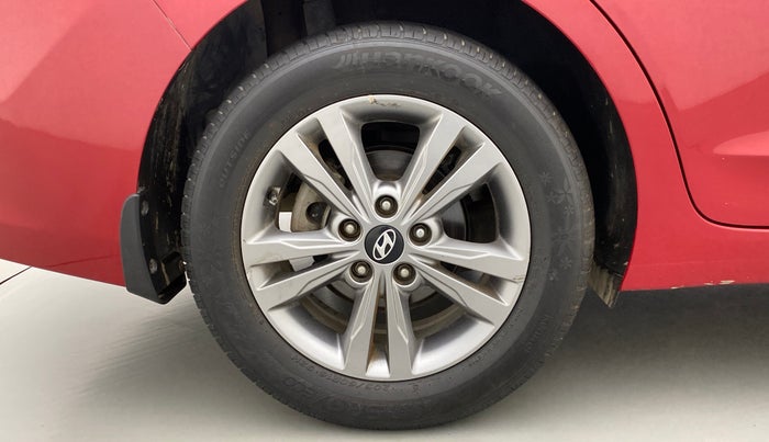 2017 Hyundai New Elantra 2.0 SX AT PETROL, Petrol, Automatic, 36,647 km, Right Rear Wheel