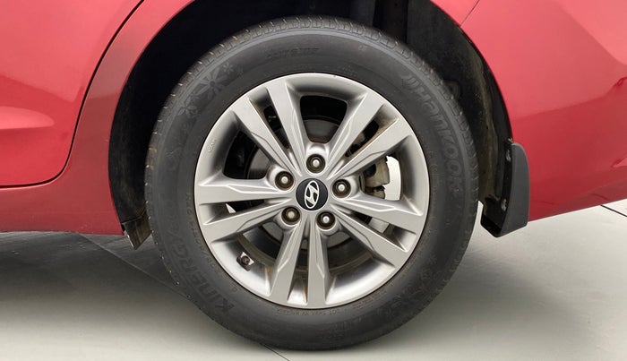 2017 Hyundai New Elantra 2.0 SX AT PETROL, Petrol, Automatic, 36,647 km, Left Rear Wheel