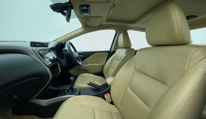 2017 Honda City ZX MT I-DTEC, Diesel, Manual, 60,848 km, Right Side Front Door Cabin