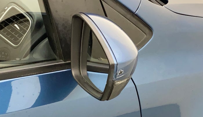 2016 Volkswagen Ameo HIGHLINE DSG 1.5 DIESEL , Diesel, Automatic, 61,334 km, Right rear-view mirror - Minor scratches