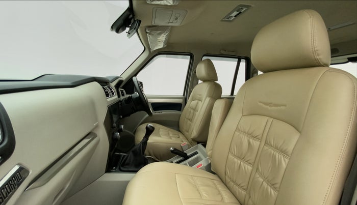 2020 Mahindra Scorpio S11, Diesel, Manual, 67,167 km, Right Side Front Door Cabin