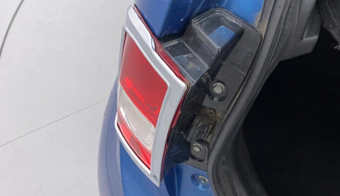 2017 Maruti IGNIS DELTA 1.2, Petrol, Manual, 32,408 km, Left tail light - Clamp has minor damage