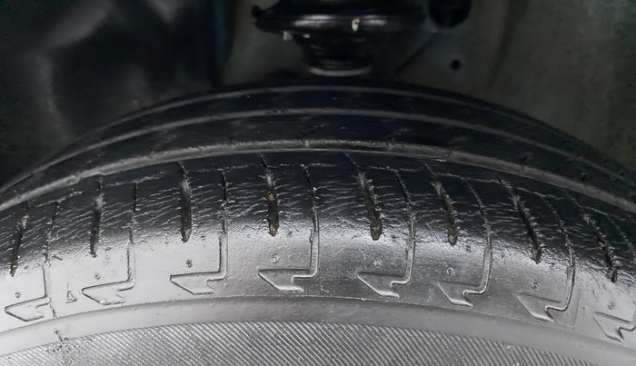 2017 Maruti IGNIS DELTA 1.2, Petrol, Manual, 32,408 km, Left Front Tyre Tread