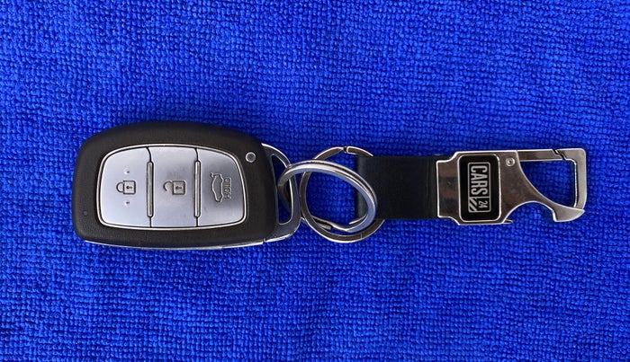 2014 Hyundai Xcent SX 1.2 OPT, Petrol, Manual, 19,361 km, Key Close Up