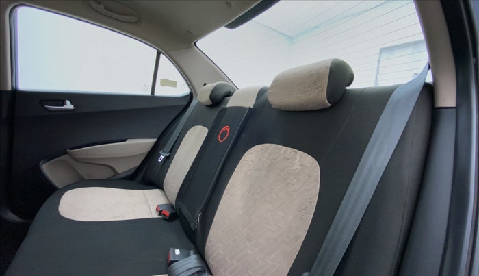 2014 Hyundai Xcent SX 1.2 OPT, Petrol, Manual, 19,361 km, Right Side Rear Door Cabin